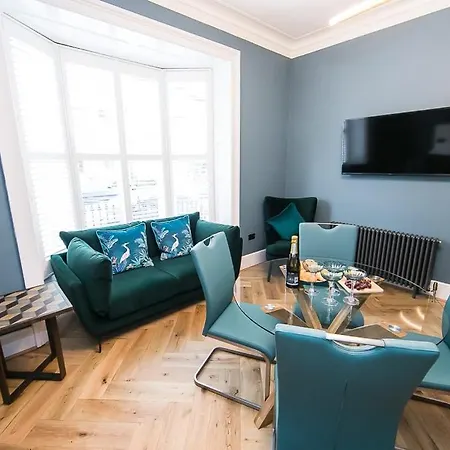 Serenity - Luxury By Maison Parfaite - Whitby